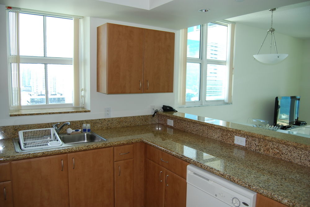 Churchill Suites Miami Brickell - One Broadway Екстериор снимка