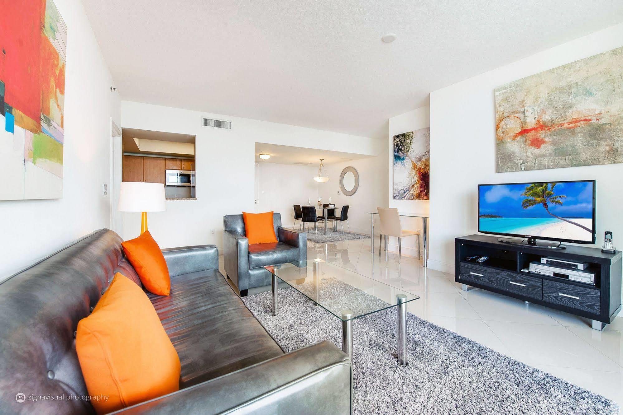 Churchill Suites Miami Brickell - One Broadway Екстериор снимка