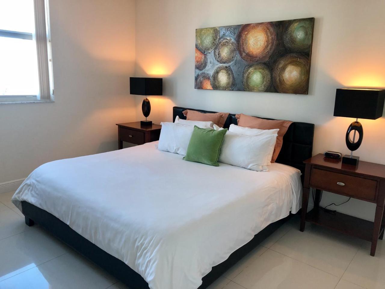Churchill Suites Miami Brickell - One Broadway Екстериор снимка